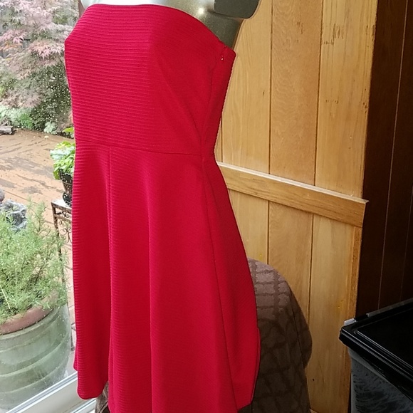 NWT, The Limited Strapless Red Dress - Picture 2 of 8